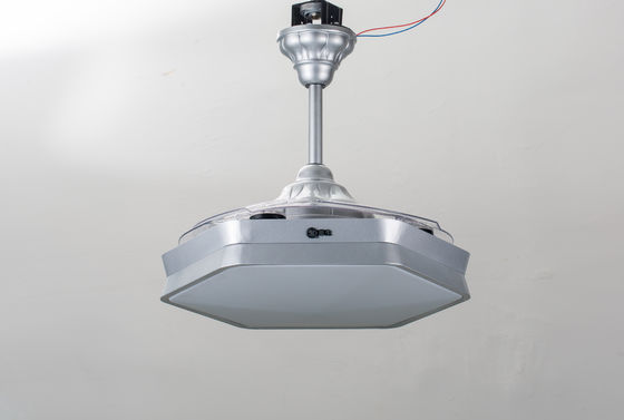Velocità veloce 42&quot; di contabilità elettromagnetica luce ritrattabile del ventilatore da soffitto di Dimmable con le lame pieghevoli